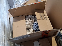 Partij porseleinen servies o.a. laura asley en dutch rosé - afbeelding 27 van  43