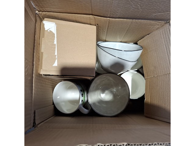 Partij porseleinen servies o.a. laura asley en dutch rosé - afbeelding 43 van  43