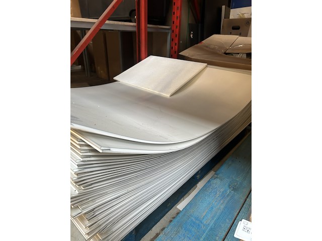 Partij poster frames voor aan de muur - afbeelding 2 van  4