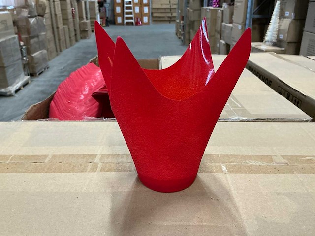 Partij pot cover star shape (pet) d6,9xh17,9cm red (24000x) - afbeelding 1 van  4