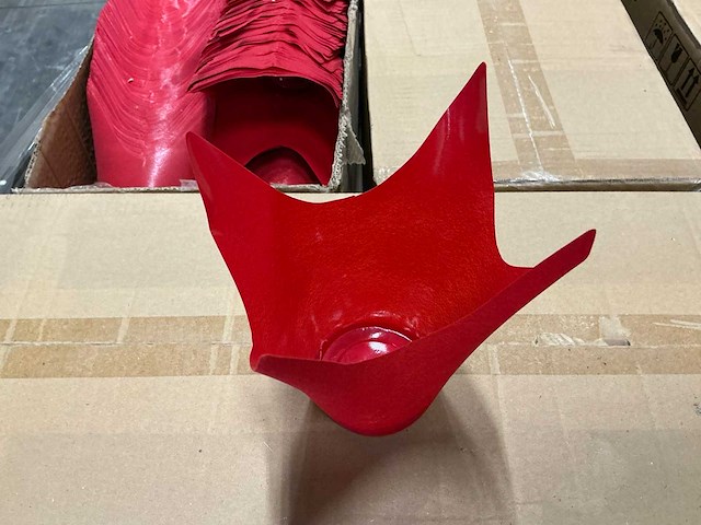 Partij pot cover star shape (pet) d6,9xh17,9cm red (24000x) - afbeelding 2 van  4