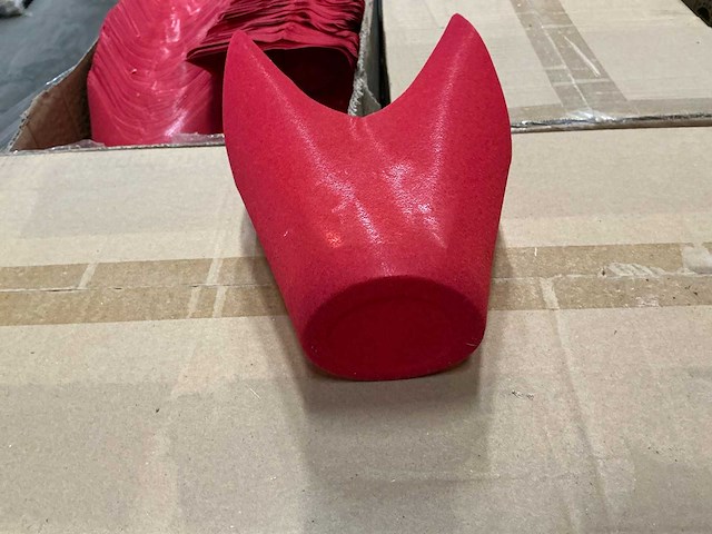 Partij pot cover star shape (pet) d6,9xh17,9cm red (24000x) - afbeelding 3 van  4
