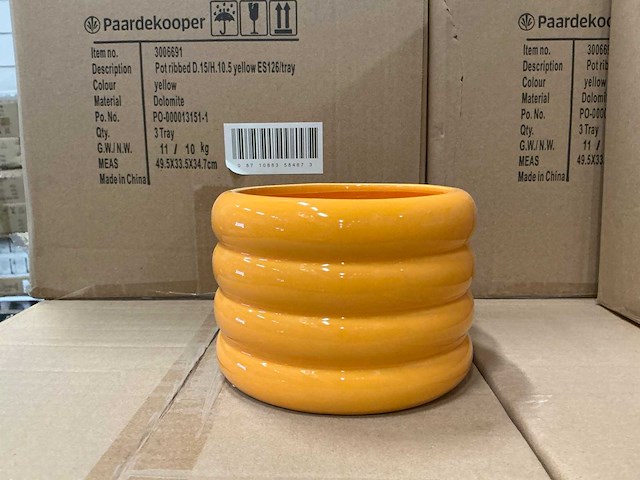 Partij pot ribbed d15/h10,5cm yellow dolomite (432x) - afbeelding 1 van  5