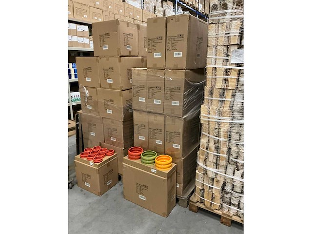 Partij pot ribbed d18/h14,5cm green/orange/yellow dolomite (216x) - afbeelding 4 van  5