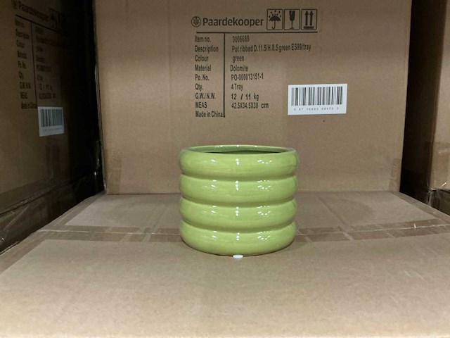 Partij potten ribbed d11,5/h8,5cm green es99/tray dolomite (900x) - afbeelding 1 van  7