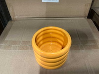 Partij potten ribbed d11,5/h8,5cm yellow es99/tray dolomite (503x) - afbeelding 3 van  6