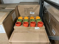 Partij potten ribbed d7,8/h6,5cm green/orange/yellow dolomite (468x) - afbeelding 1 van  6