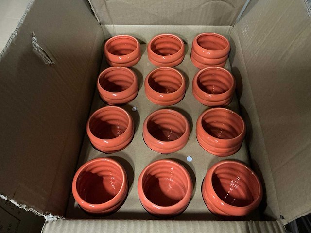 Partij potten ribbed d7,8/h6,5cm orange dolomite (1080x) - afbeelding 5 van  6