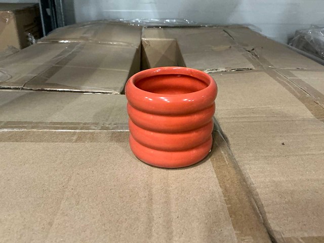 Partij potten ribbed d7,8/h6,5cm orange es5.512/tray dolomite (864x) - afbeelding 1 van  6