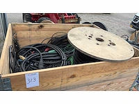 Partij power kabels in pallet