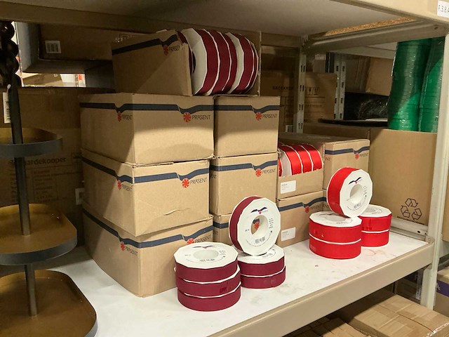 Partij prasent rollen lint 50m (156x) - afbeelding 2 van  4