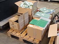 Partij printplaten en toebehoren - afbeelding 1 van  18