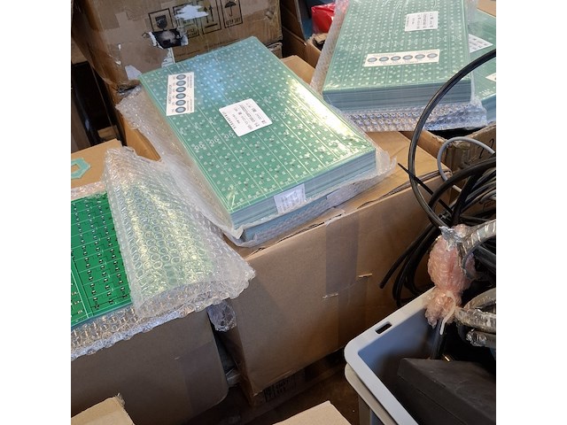 Partij printplaten en toebehoren - afbeelding 15 van  18