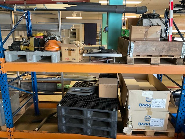 Partij proces- en installatie materialen - afbeelding 8 van  13