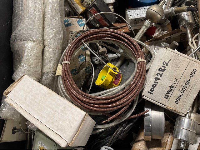 Partij procesinstrumentatie & regeltechniek + overig (322kg) - afbeelding 7 van  10
