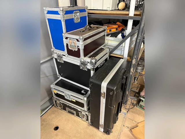 Partij professionele flightcases - afbeelding 2 van  7