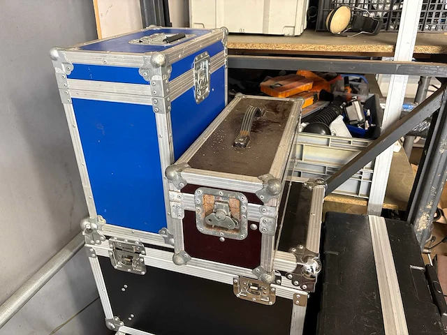 Partij professionele flightcases - afbeelding 3 van  7