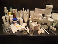Partij professionele huidverzorgings- en cosmetische producten