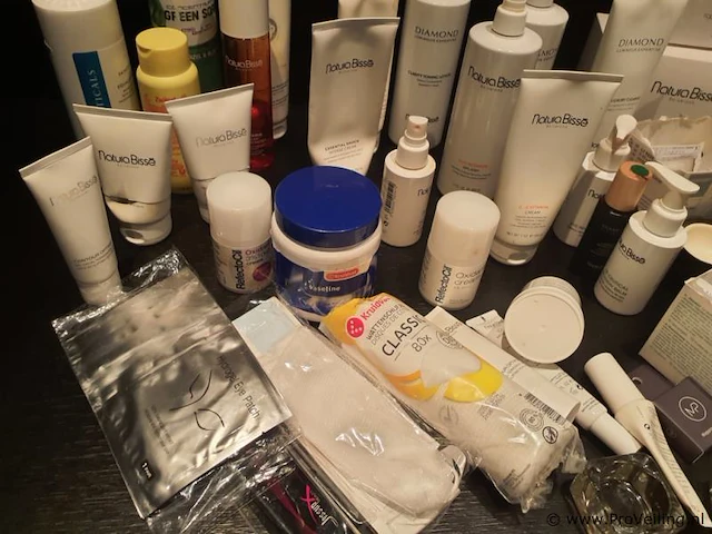 Partij professionele huidverzorgings- en cosmetische producten - afbeelding 2 van  6