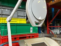 Partij professionele schoonheidsapparatuur met behandelwagens - afbeelding 2 van  11