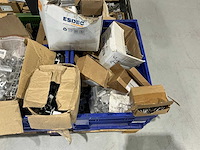 Partij profielklemmen en dakhaken - afbeelding 4 van  7