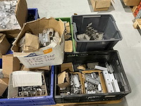 Partij profielklemmen en dakhaken - afbeelding 7 van  7