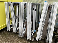 Partij profiline kunststof kozijnen - afbeelding 3 van  11