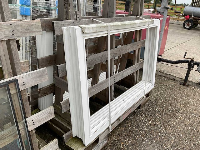 Partij profiline kunststof kozijnen - afbeelding 6 van  11