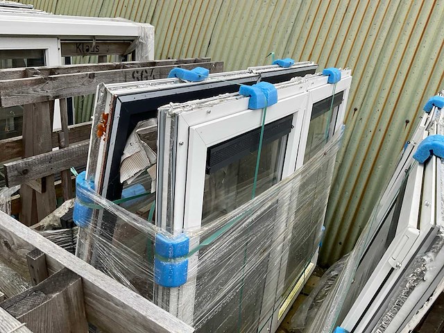 Partij profiline kunststof kozijnen - afbeelding 10 van  11