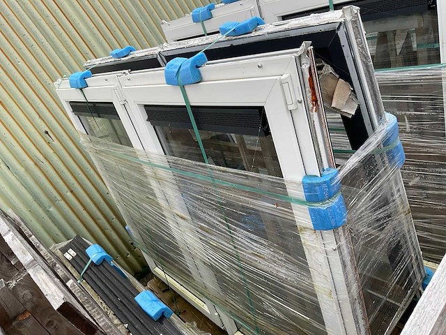 Partij profiline kunststof kozijnen - afbeelding 11 van  11