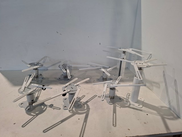 Partij projectorbeugels, smartmetals, 8x universal projector mount - afbeelding 1 van  3