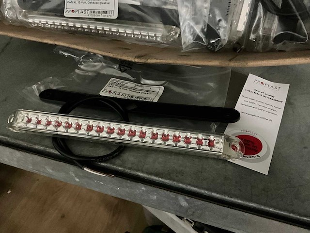 Partij proplast pro-can xl 12v rode led verlichting - afbeelding 1 van  5