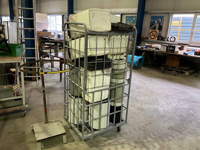 Partij prullenbakken - afbeelding 1 van  3