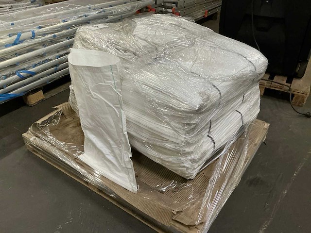 Partij puinzakken - afbeelding 1 van  4