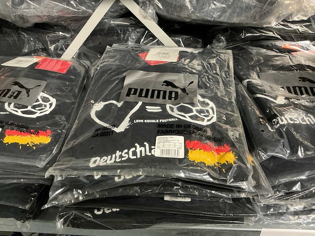 Partij puma love equals football deutschland t-shirts (39x) - afbeelding 4 van  6