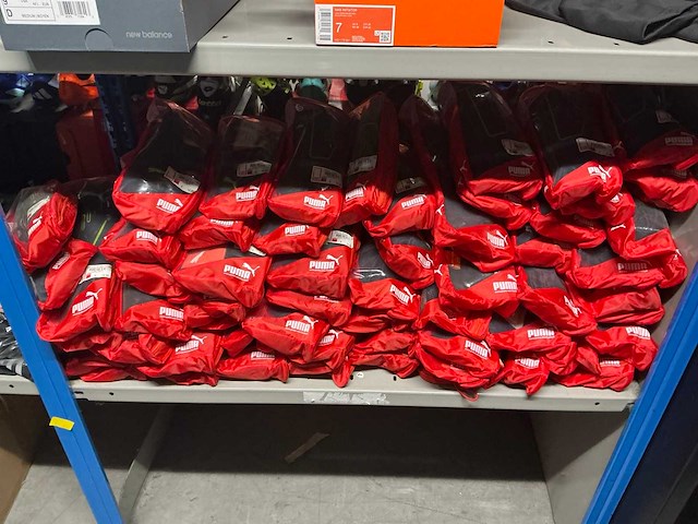 Partij puma scheen beschermers (51x) - afbeelding 1 van  4