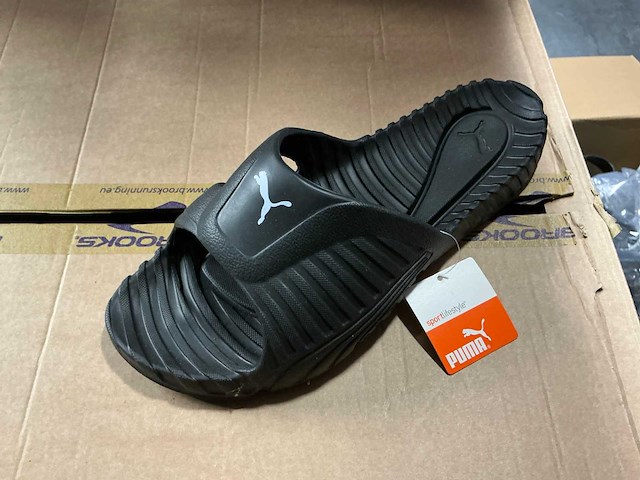 Partij puma slippers (21x) - afbeelding 2 van  8