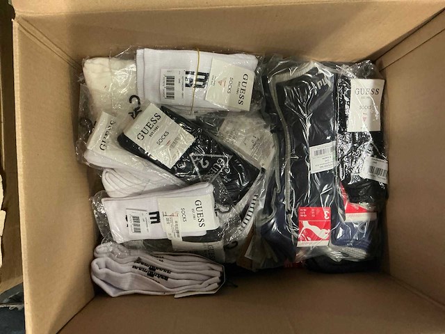 Partij puma/guess/etc sokken (87x) - afbeelding 7 van  13