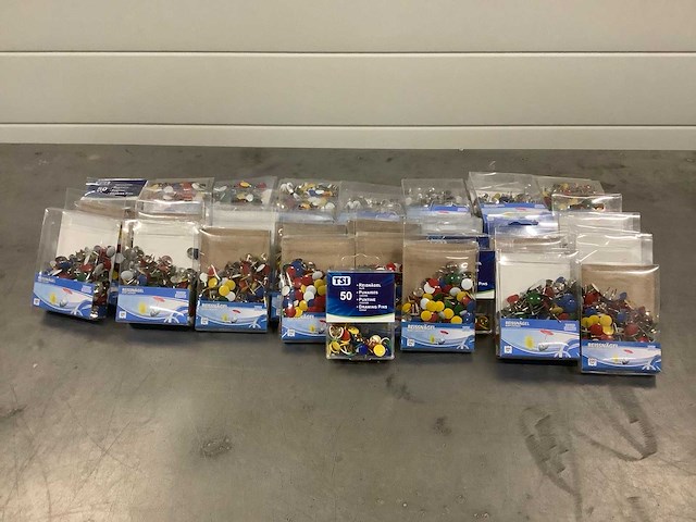 Partij punaise (47x) - afbeelding 1 van  5