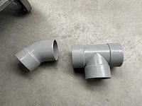 Partij pvc bochten en t stukken - afbeelding 1 van  3