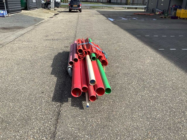 Partij pvc buizen en goten - afbeelding 4 van  8