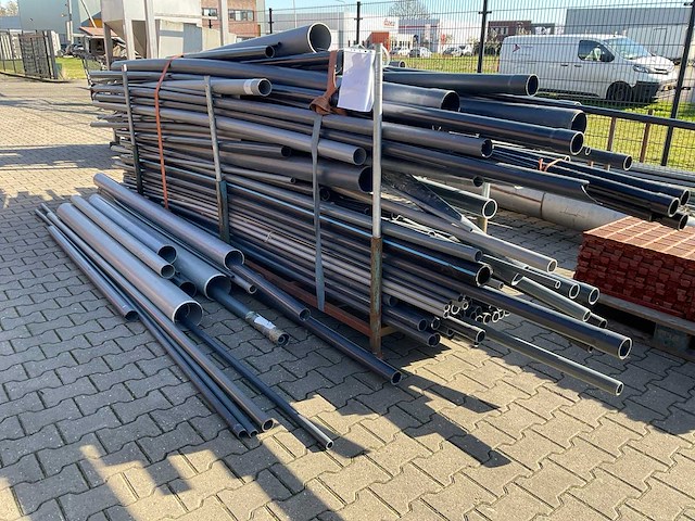 Partij pvc buizen - afbeelding 1 van  5