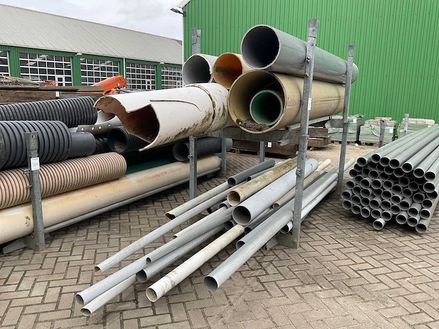Partij pvc buizen - afbeelding 1 van  4