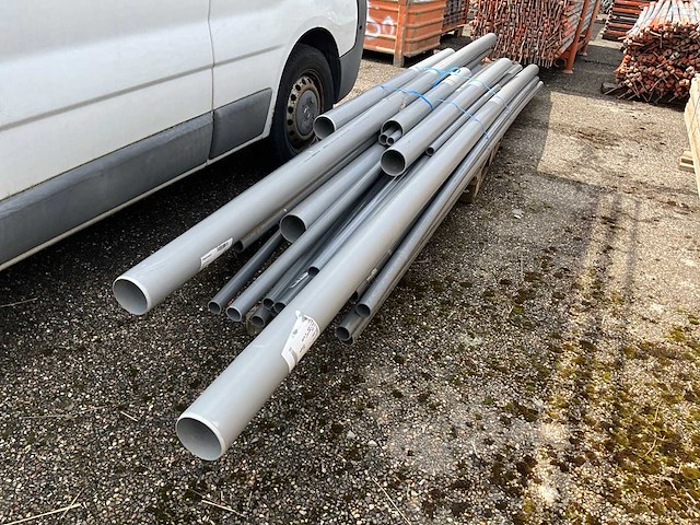 Partij pvc buizen - afbeelding 1 van  1
