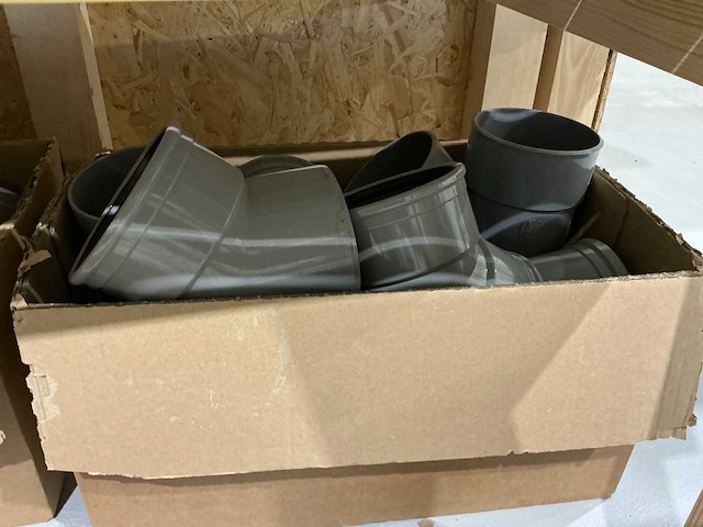 Partij pvc, elektrapijp, kabelgoot en buisisolatie - afbeelding 6 van  14