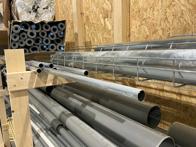 Partij pvc, elektrapijp, kabelgoot en buisisolatie - afbeelding 10 van  14