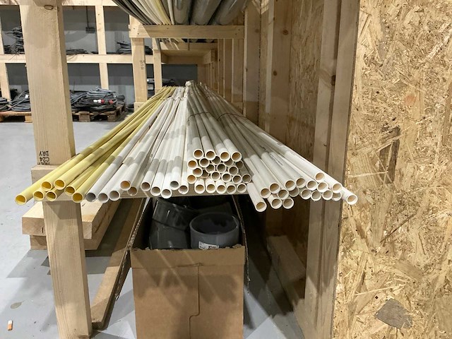 Partij pvc, elektrapijp, kabelgoot en buisisolatie - afbeelding 14 van  14