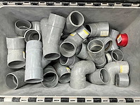 Partij pvc en bevestigingsmaterialen - afbeelding 2 van  9