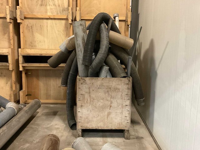 Partij pvc en flexibele buizen - afbeelding 6 van  6
