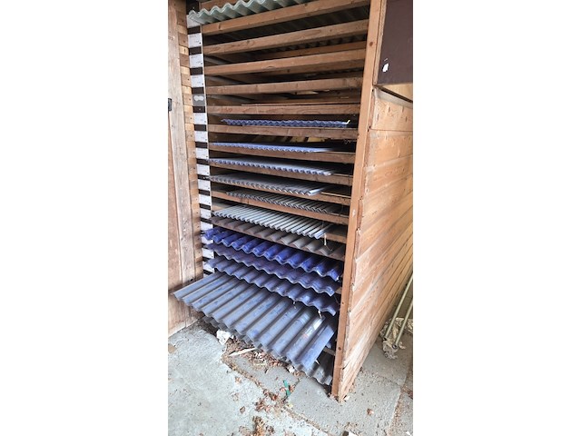 Partij pvc en polyester golfplaten - afbeelding 1 van  8